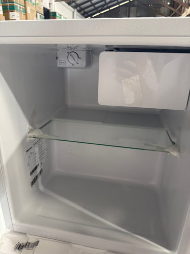 Factory second/Carton damaged Hisense 45 L Bar Fridge – White (HRBF46)